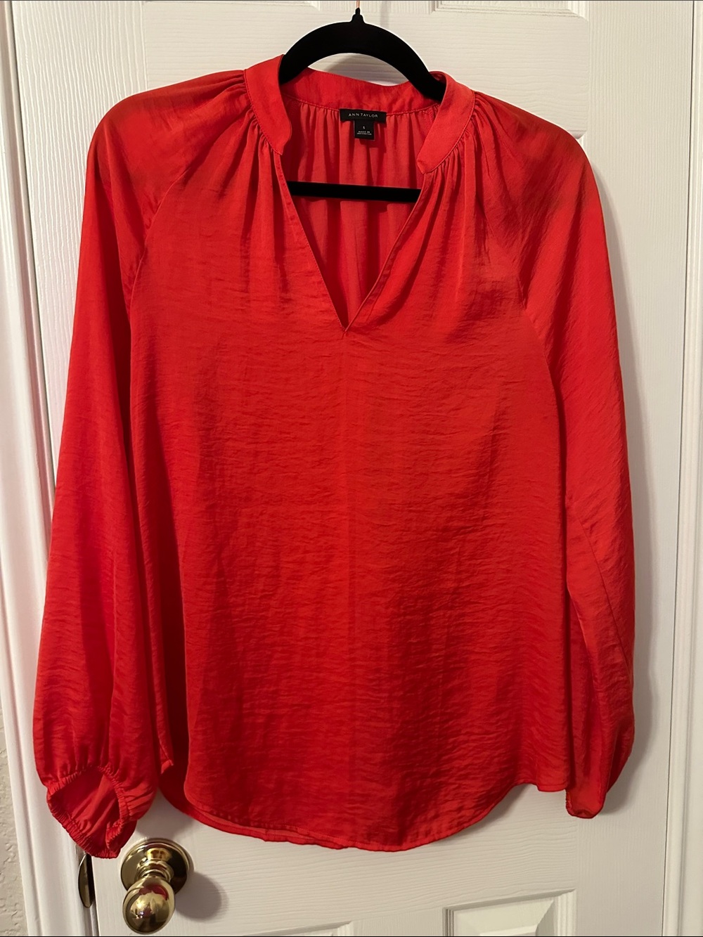 Ann Taylor Bright Red V-Neck Long Sleeve Blouse